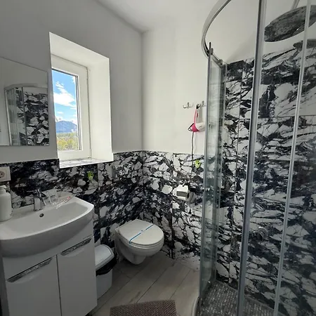 Bier House 酒店 韦利岑